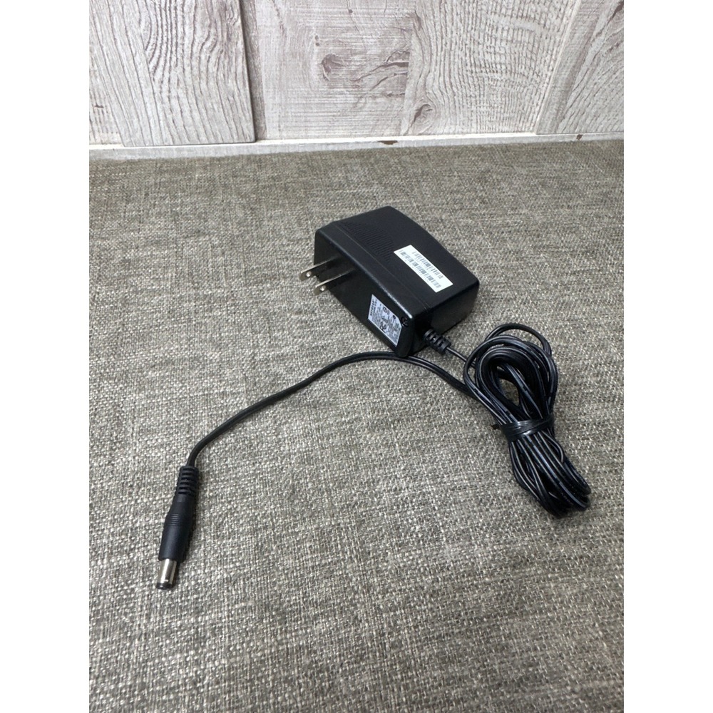 Netgear AC1600 Dual Band WiFi Cable Modem Router - Picture 6 of 6
